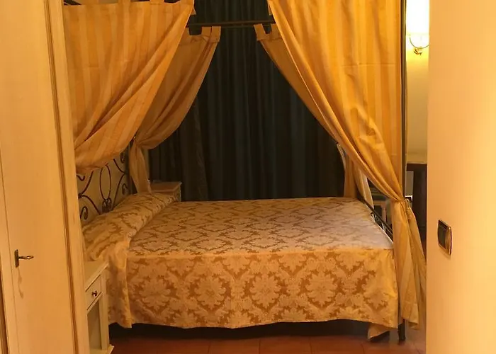 Degli Specchi *